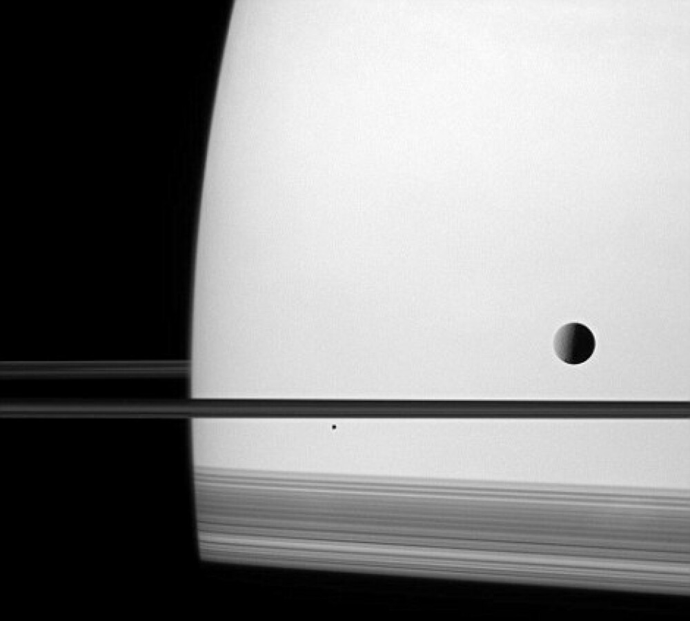 Imagini unice surprinse de proba spatiala Cassini. Misterele planetei Saturn au fost dezvaluite - Imaginea 8