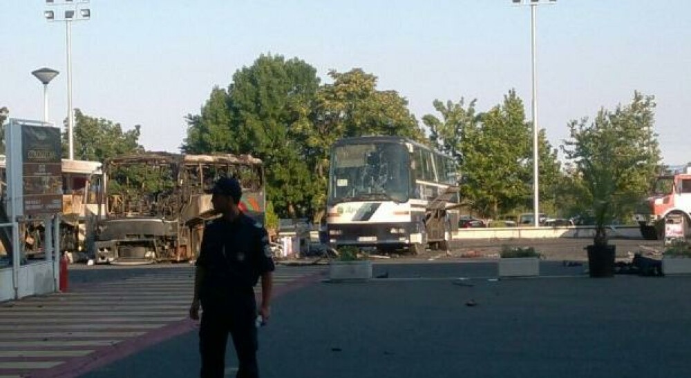 Atentat fara precedent la Marea Neagra. Un autocar a explodat in urma unui atac terorist. VIDEO - Imaginea 6
