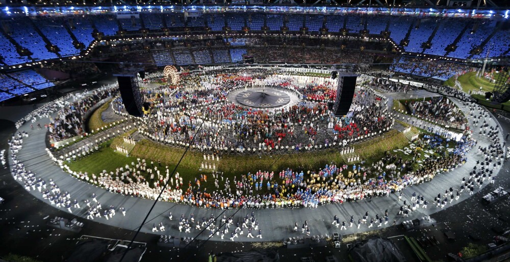 JO 2012. Ceremonia de deschidere, imaginile spectacolului de 27 de milioane de euro de la Londra - Imaginea 22