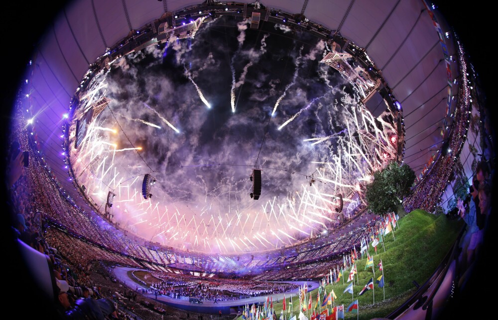 JO 2012. Ceremonia de deschidere, imaginile spectacolului de 27 de milioane de euro de la Londra - Imaginea 13