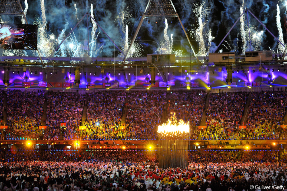 Ceremonie de inchidere a JO cu 80.000 de oameni in tribune, artificii, ritm si culoare. GALERIE FOTO - Imaginea 1
