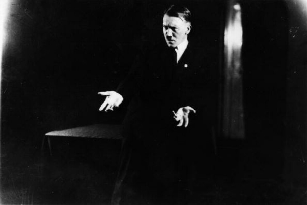 Imaginile pe care Adolf Hitler le-a vrut distruse: cum isi exersa Fuhrer-ul discursurile - Imaginea 1