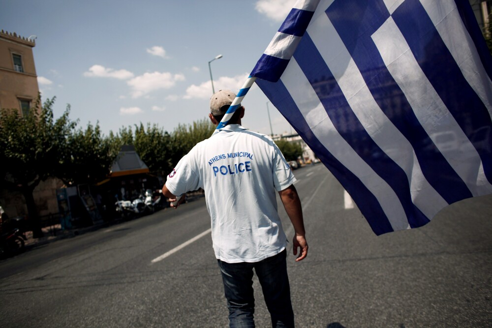 GREVA IN GRECIA. 24 de ore in care functionarii protesteaza contra austeritatii: 
