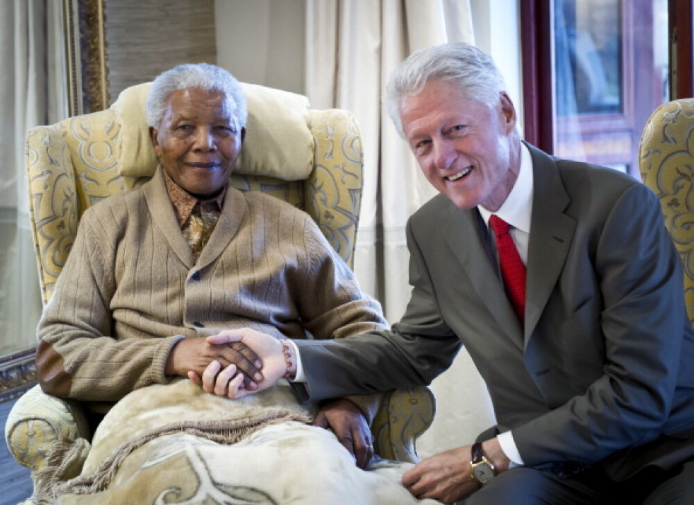 MANDELA DAY: Eroul anti-apartheid implineste azi 95 de ani. Viata sa in imagini - Imaginea 10
