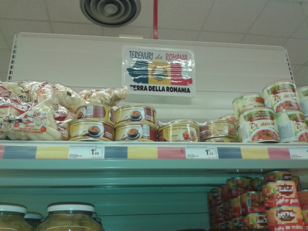 Cum arata standul cu produse romanesti intr-un celebru lant de supermarket din Italia. FOTO - Imaginea 2