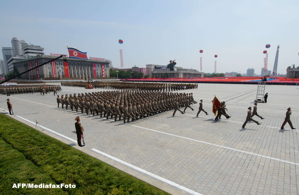 Spectacol fascinant cu ocazia celebrarii a 60 de ani de la incheierea Razboiului din Coreea. FOTO - Imaginea 1