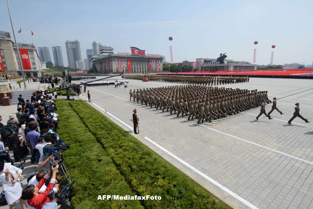 Spectacol fascinant cu ocazia celebrarii a 60 de ani de la incheierea Razboiului din Coreea. FOTO - Imaginea 2
