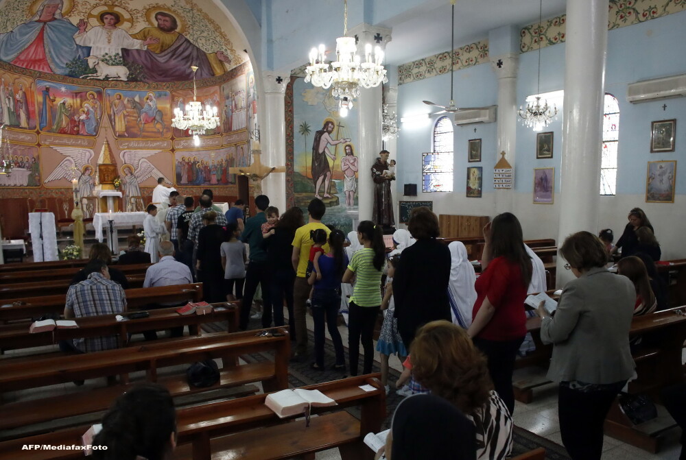 O zi in iadul din Fasia Gaza. Musulmanii ingroziti, civili nevinovati, se ascund in biserici ca sa scape de moarte. FOTO - Imaginea 5