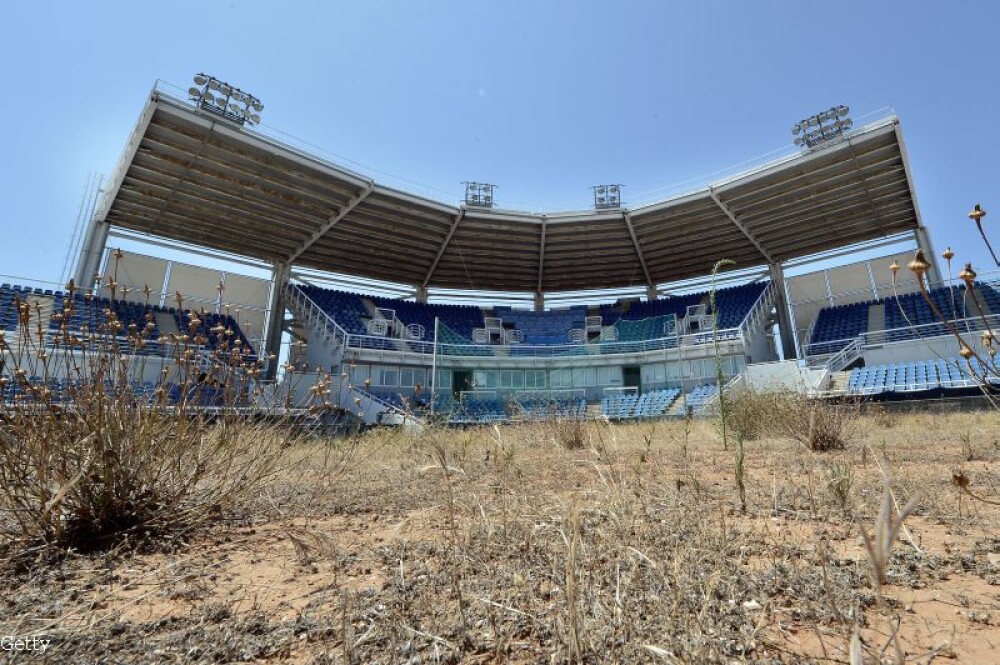 Cum arata Satul Olimpic din Atena dupa 11 ani. Stadioanele, in paragina dupa investitia de 9 miliarde de euro - Imaginea 1