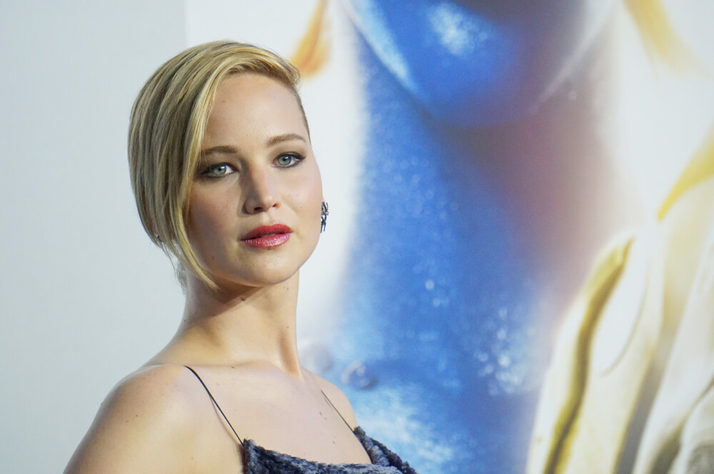 Jennifer Lawrence este însărcinată cu al doilea copil. Actrița și soțul ei mai au un băiețel | GALERIE FOTO - Imaginea 25