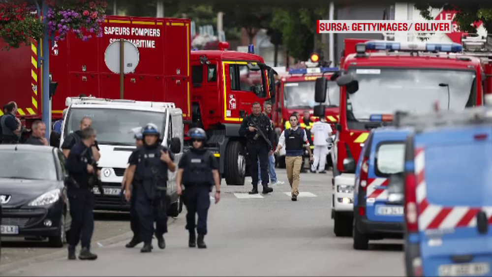 Autorii atacului asupra bisericii din Franta s-au filmat jurand credinta Statului Islamic. Cum evolueaza ancheta - Imaginea 6