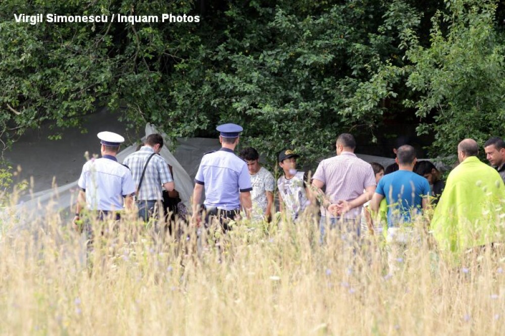 Politisti si jandarmi au descins la o tabara de refugiati din Timisoara. 