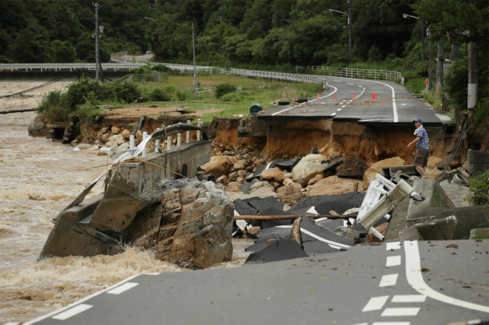 Imagini apocaliptice în Japonia, din cauza inundațiilor. Cel puțin 20 de oameni au murit - Imaginea 1