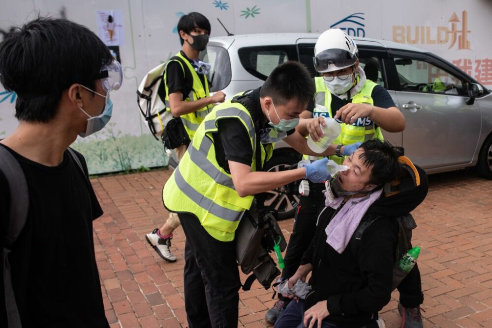 Manifestații în Hong Kong. Protestatarii au încercat să intre în Parlament - Imaginea 1