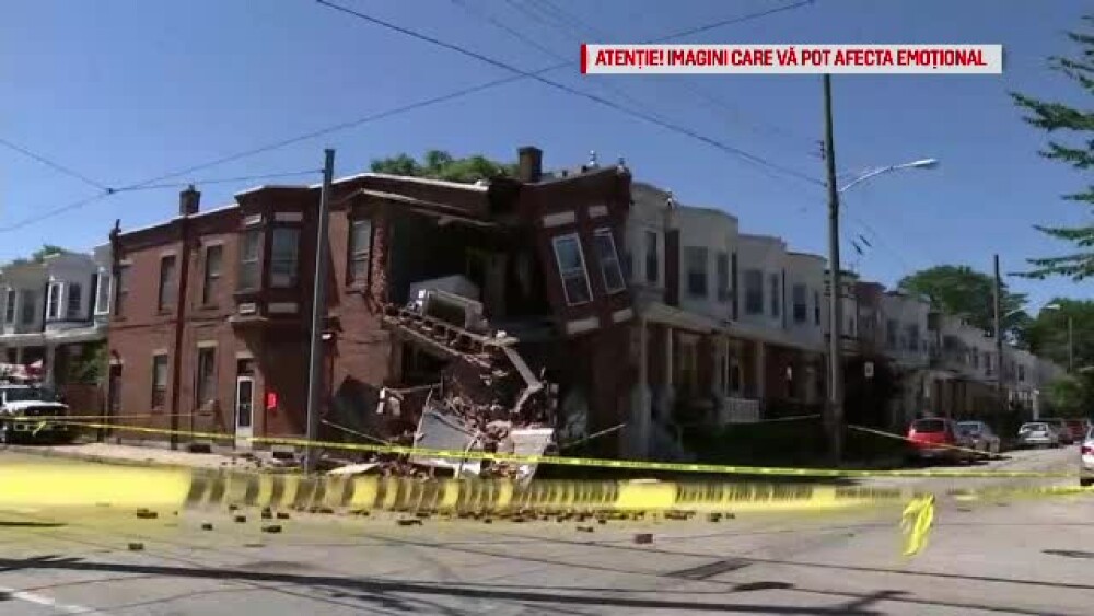 Accident devastator în Philadelphia. Casă distrusă, după ce a fost lovită de un camion - Imaginea 3