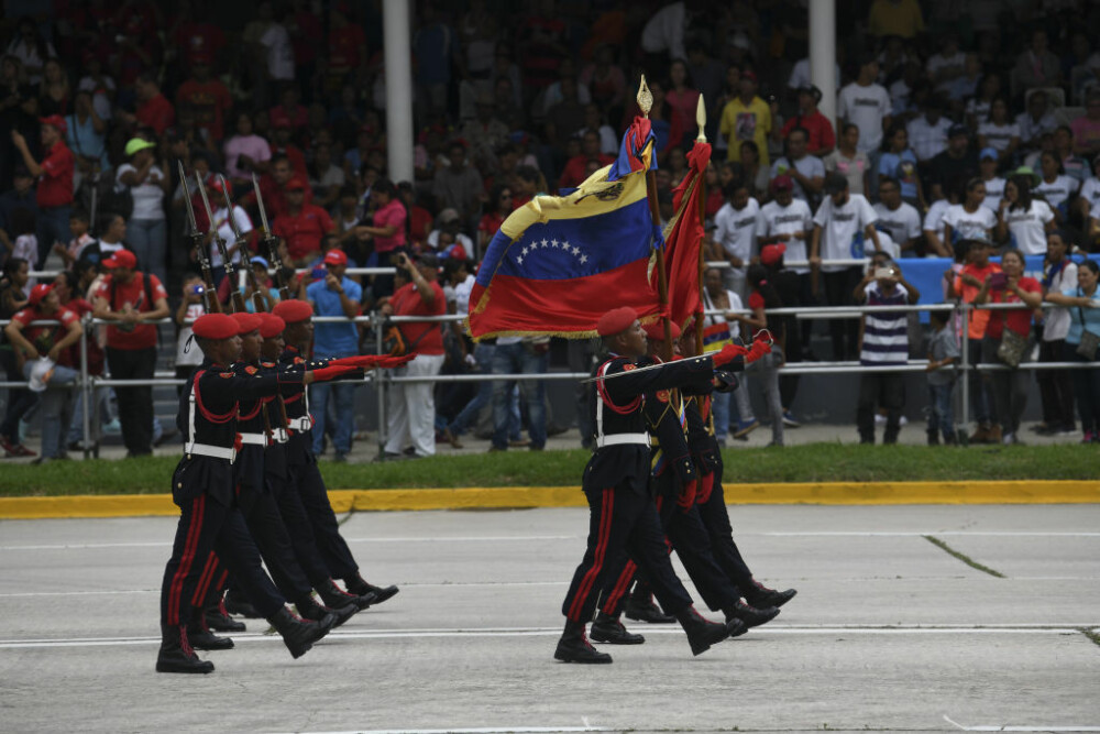 Paradă militară impresionantă organizată de Maduro în Venezuela - Imaginea 7