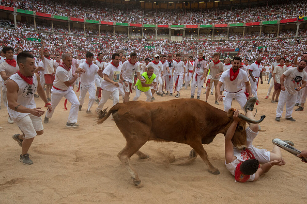 Imagini șocante. Turiști călcați în picioare și împunși de tauri la Pamplona - Imaginea 5