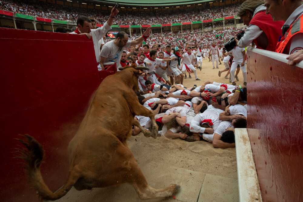 Imagini șocante. Turiști călcați în picioare și împunși de tauri la Pamplona - Imaginea 6