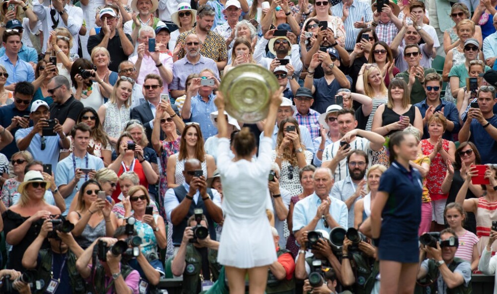 Simona Halep, prima campioană a României la Wimbledon. Victorie istorică, în mai puţin de o oră - Imaginea 26