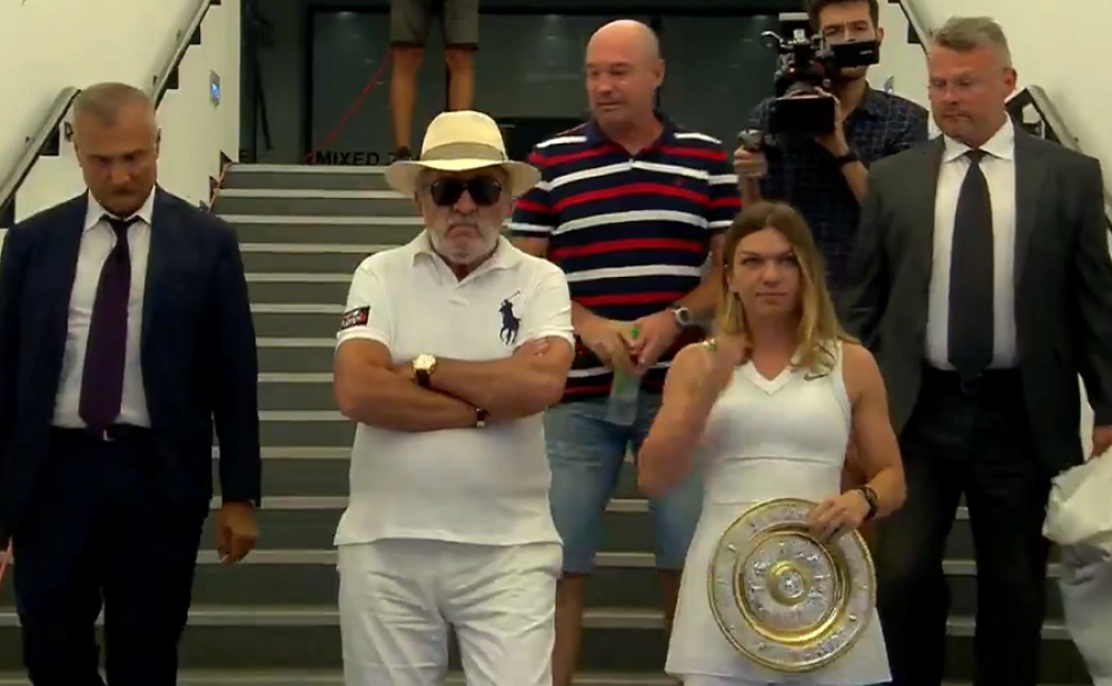 Simona Halep a prezentat românilor trofeul Wimbledon. Filmul finalei istorice și ceremonia de pe Arena Națională - Imaginea 5