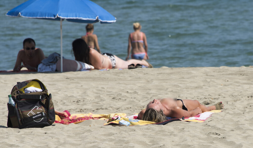 De ce se tem franţuzoaicele să mai facă plajă topless - Imaginea 1