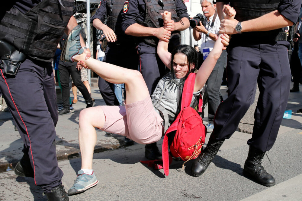 500 de manifestanți care au cerut, la Moscova, alegeri libere au fost arestați - Imaginea 1