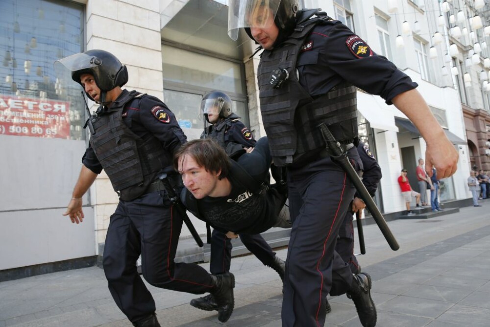 500 de manifestanți care au cerut, la Moscova, alegeri libere au fost arestați - Imaginea 2