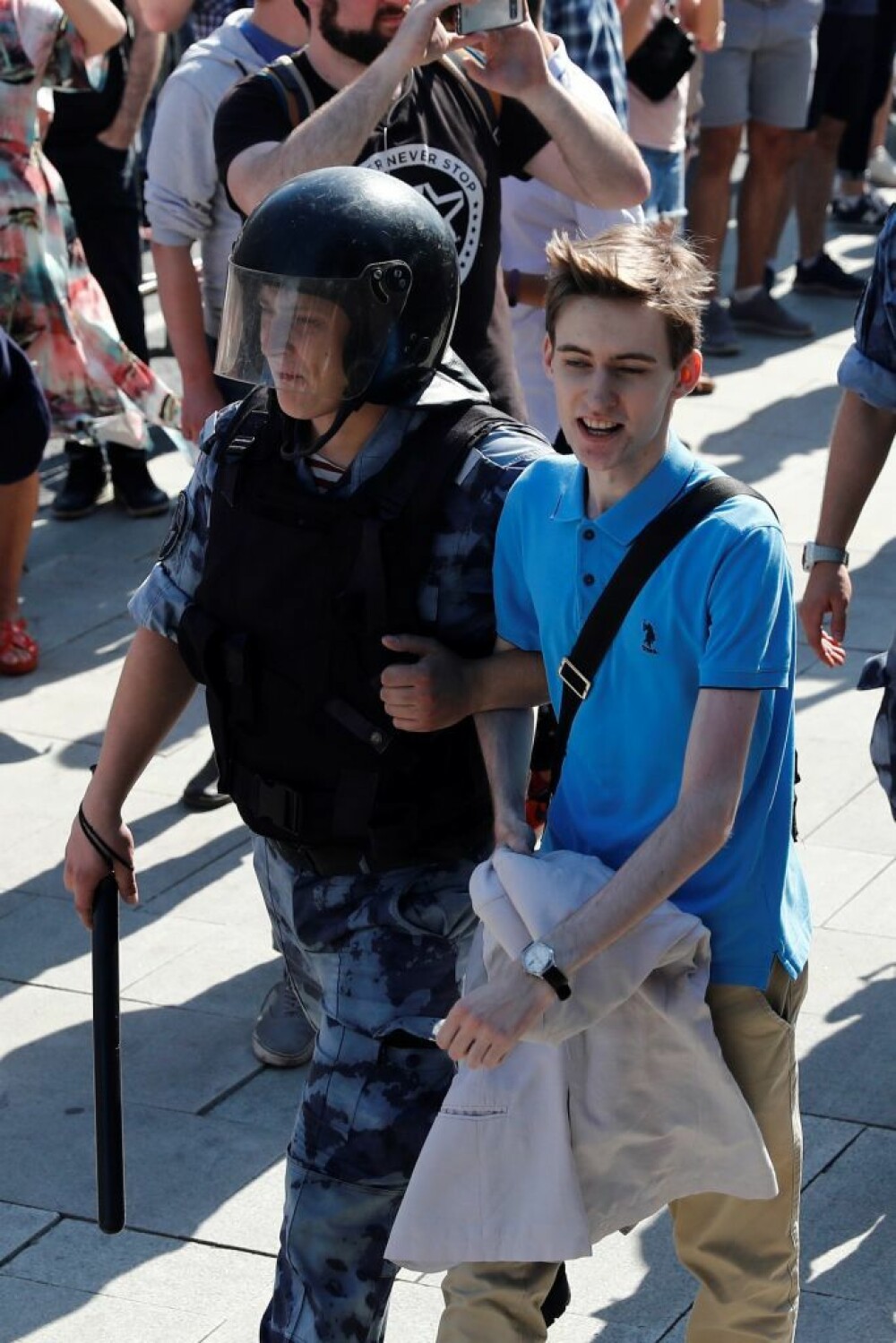 Peste 1.000 de persoane, arestate la Moscova. Oamenii au cerut alegeri libere. FOTO - Imaginea 4