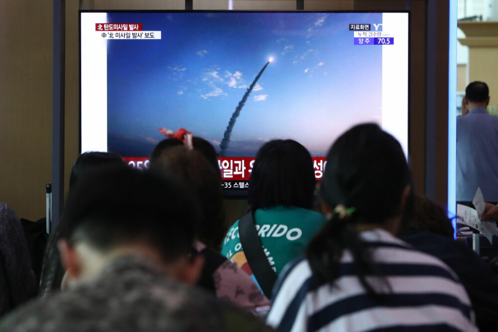 Momentul în care Coreea de Nord lansează din nou rachete balistice. FOTO - Imaginea 1