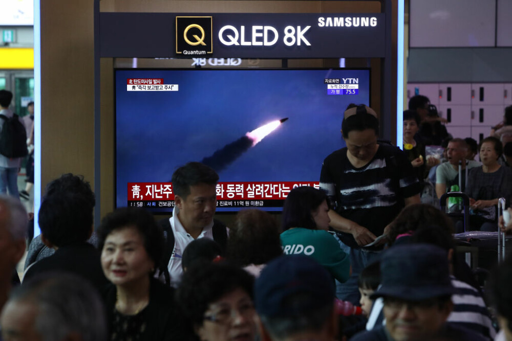 Momentul în care Coreea de Nord lansează din nou rachete balistice. FOTO - Imaginea 5