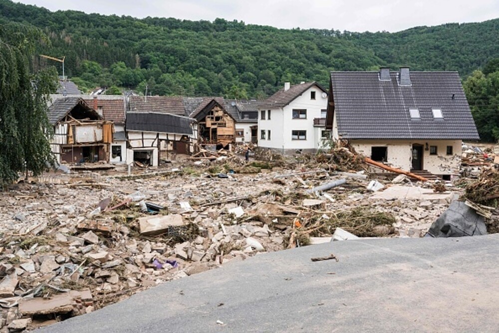 81 de morți și 1.300 de oameni sunt dispăruți, în urma inundațiilor din Germania. Merkel vorbește despre o catastrofă - Imaginea 4
