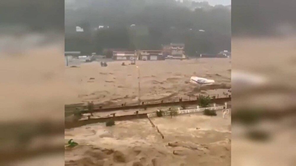 Apele s-au dezlănțuit din nou în nord-estul Turciei. A fost declarată stare de dezastru în mai multe provincii - Imaginea 1