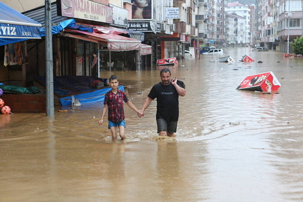 Apele s-au dezlănțuit din nou în nord-estul Turciei. A fost declarată stare de dezastru în mai multe provincii - Imaginea 6