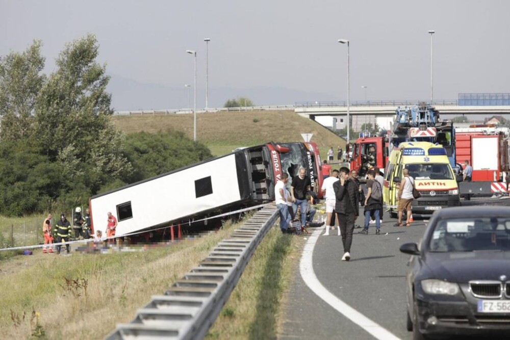 Accident rutier în Croaţia: Cel puţin zece morţi şi 45 de răniţi. FOTO - Imaginea 1