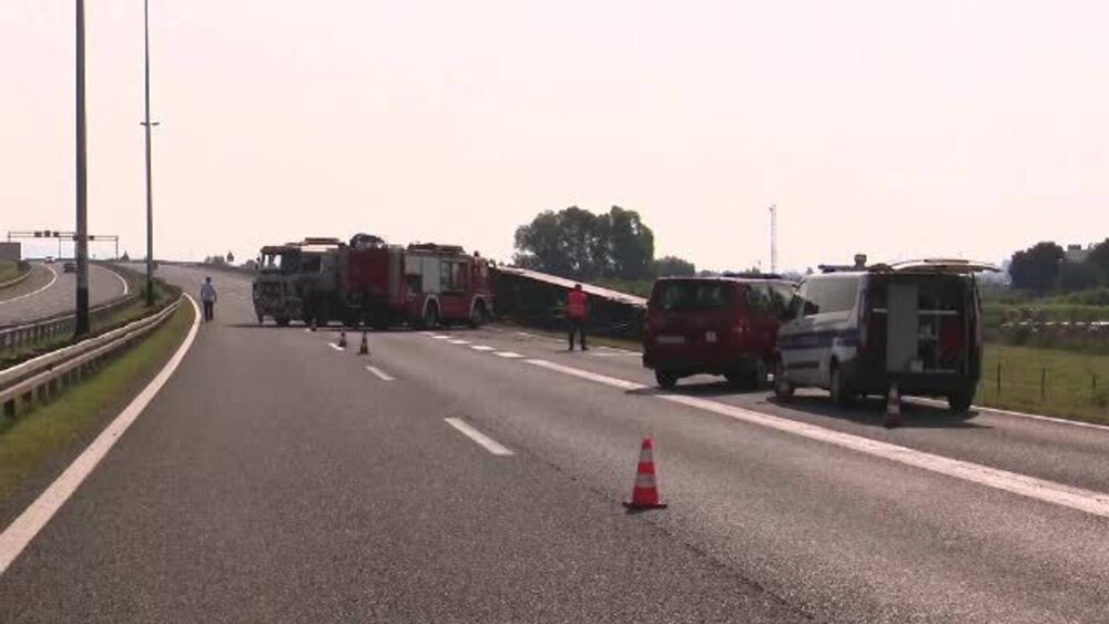 Accident rutier în Croaţia: Cel puţin zece morţi şi 45 de răniţi. FOTO - Imaginea 4