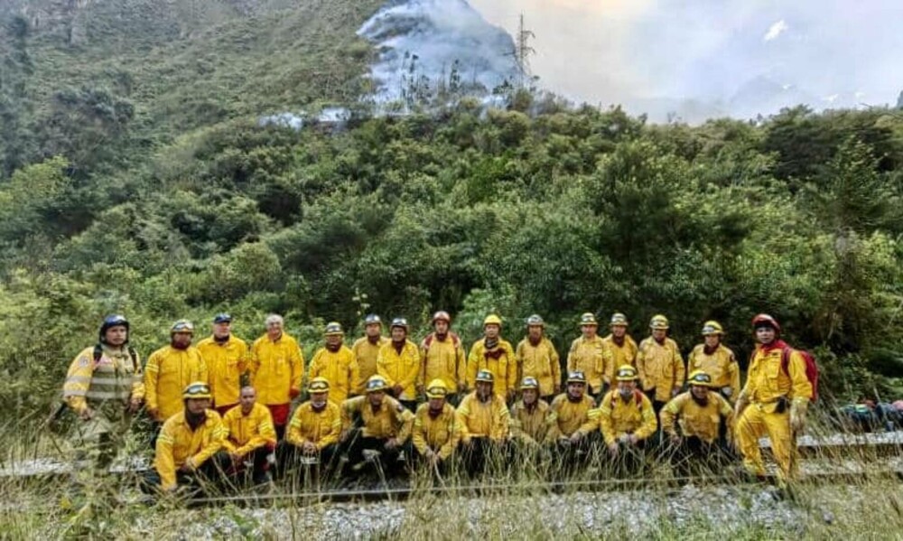 Situl arheologic Machu Picchu din Peru, ameninţat de un incendiu de vegetaţie. VIDEO ȘI GALERIE FOTO - Imaginea 7