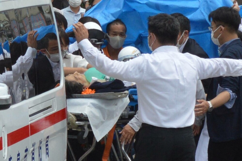 Cum a murit Shinzo Abe. Ce spune medicul care l-a operat pe fostul premier al Japoniei - Imaginea 2