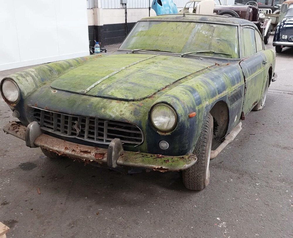 GALERIE FOTO Suma incredibilă pentru care a fost vândut la licitație un Ferrari ruginit, din 1962 - Imaginea 3