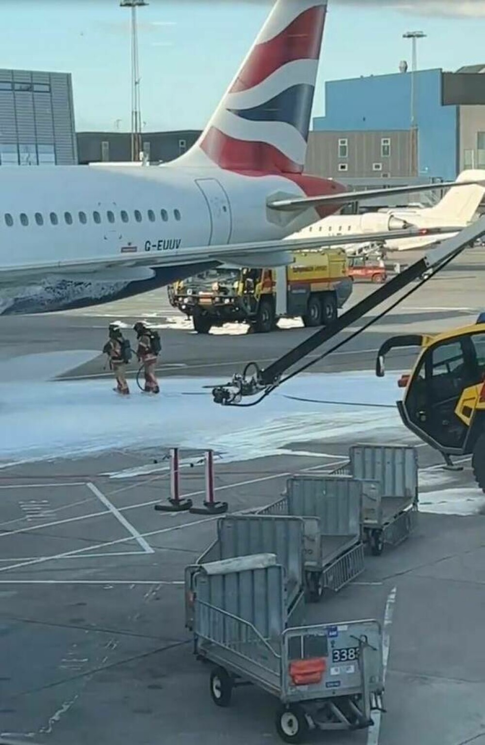 Un avion cu pasageri al British Airways a luat foc la Copenhaga. VIDEO ȘI GALERIE FOTO - Imaginea 1