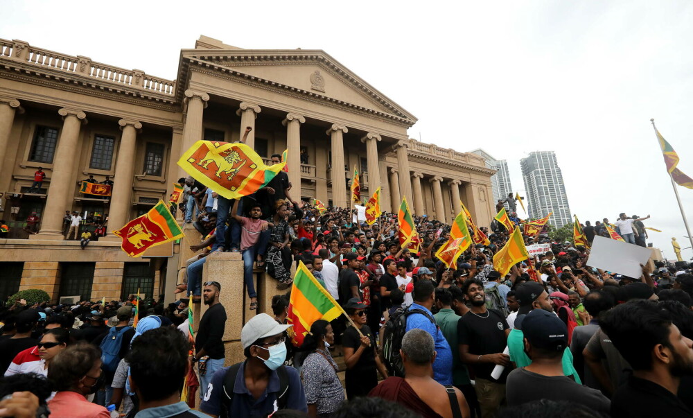 Revoluție în Sri Lanka. Președintele a anunțat că va demisiona, însă abia săptămâna viitoare - Imaginea 5