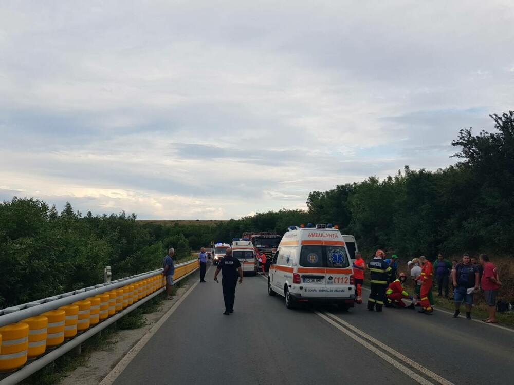 Accident grav în Giurgiu. Un microbuz cu 16 pasageri s-a ciocnit cu o mașină. A fost activat Planul Roșu de Intervenție - Imaginea 1