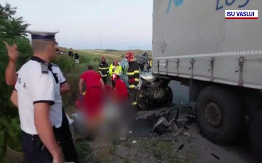 ANIMAȚIE GRAFICĂ | Cum s-a petrecut accidentul din Vaslui în care o fetiță de 2 ani și un șofer au murit - Imaginea 1
