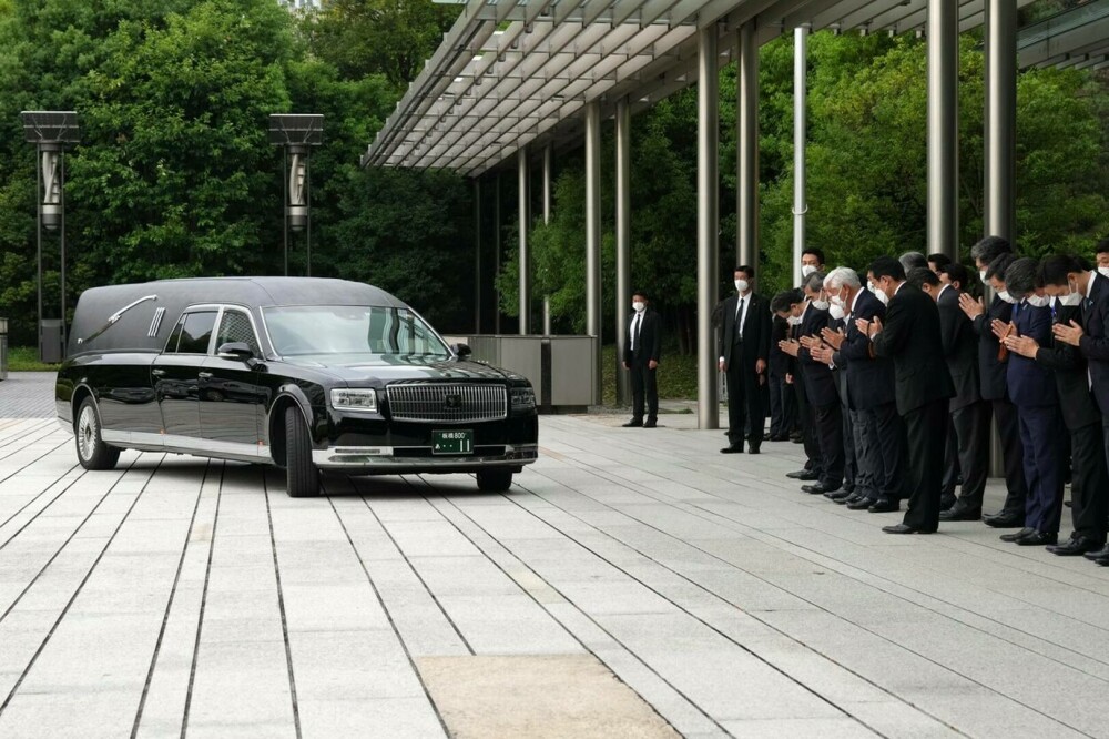 Funeraliile fostului premier Shinzo Abe au avut loc la Tokyo. GALERIE FOTO - Imaginea 9