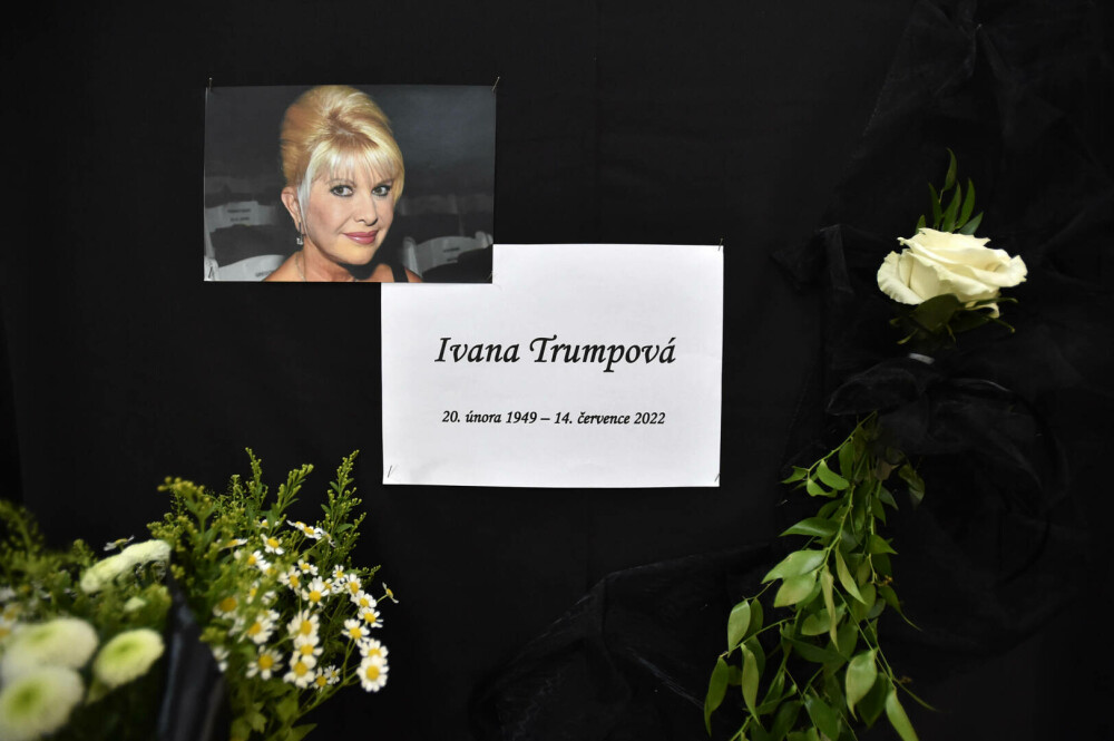 Omagiu adus pentru Ivana Trump. Cum arată casa fostei soții a lui Donald Trump după deces | GALERIE FOTO - Imaginea 1
