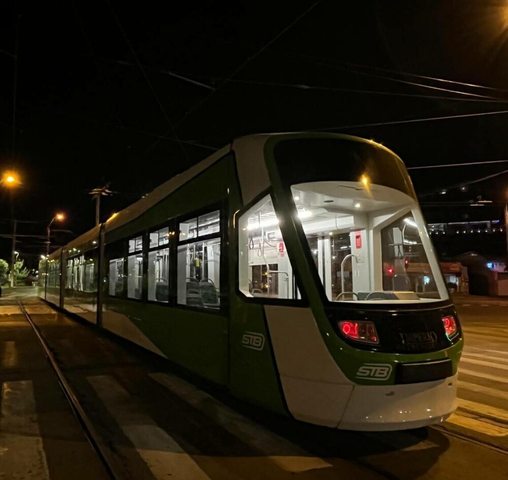 Cum arată primul tramvai Astra Imperio Metropolitan din București | GALERIE FOTO & VIDEO - Imaginea 8