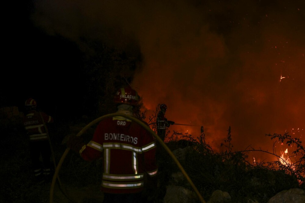 Doi bătrâni au fost găsiți carbonizați într-o mașină. Încercau să fugă din calea unui incendiu de vegetație din Portugalia - Imaginea 5