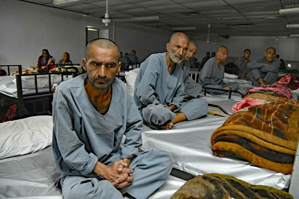Cum arată viața afganilor la aproape un an de la instaurarea talibanilor. Sărăcia a dus la un consum uriaș de droguri - Imaginea 2