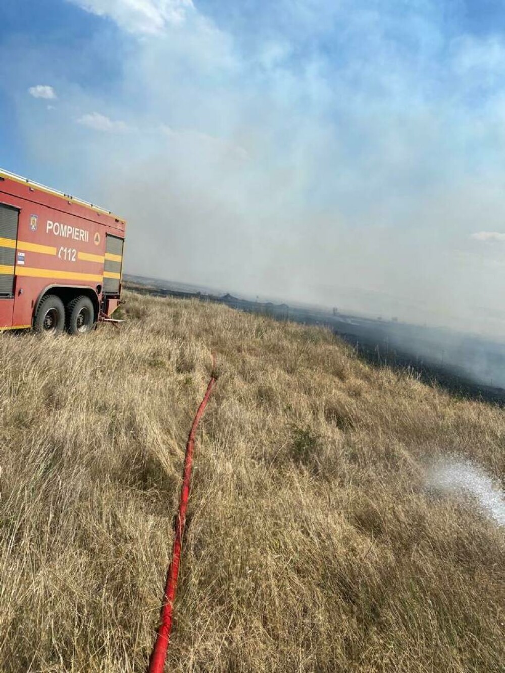 Incendiu de proporții la Jurilovca, după tragerile cu muniţie reală din poligonul Babadag. Anunțul MApN - Imaginea 5