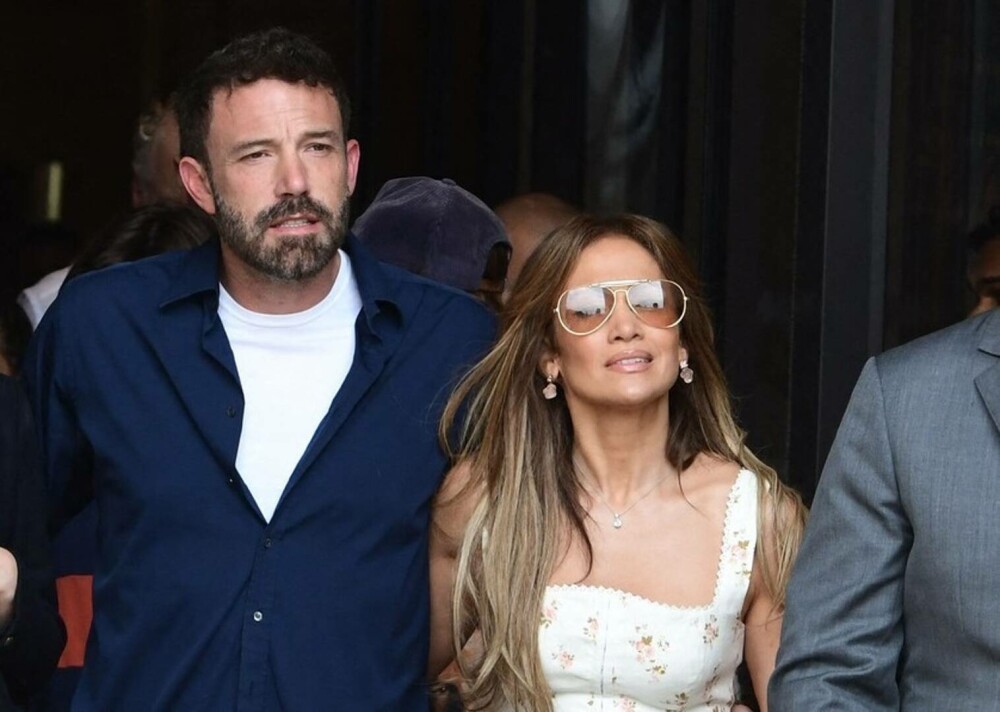 GALERIE FOTO Cum au fost surprinși Jennifer Lopez și Ben Affleck în luna de miere. „Erau ca doi adolescenți” - Imaginea 5