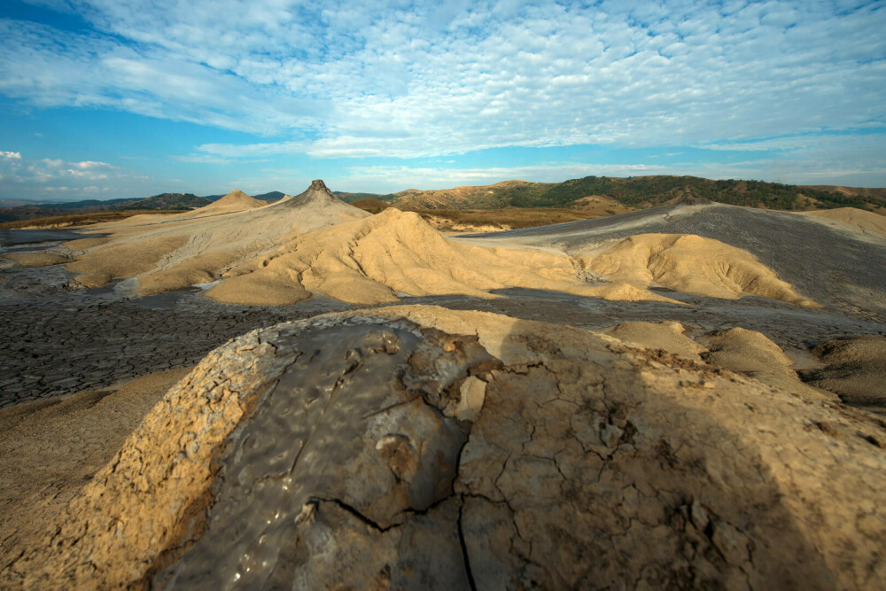 Vulcanii Noroioşi din judeţul Buzău, locul care arată ca de pe altă planetă. Cum s-au format. GALERIE FOTO - Imaginea 8